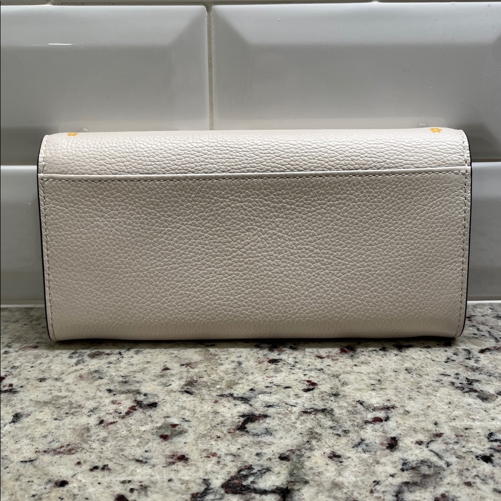 Coach Prairie Studded Soft Wallet NWOT - Picture 4 of 11